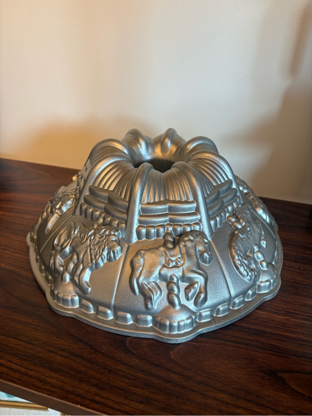 Vintage Nordic Ware Carousel Bundt Pan